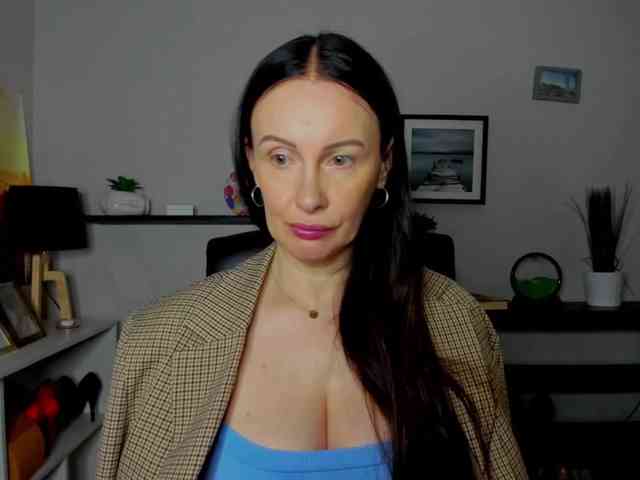 velvetJasmine webcam