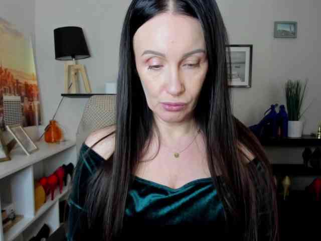 velvetJasmine webcam