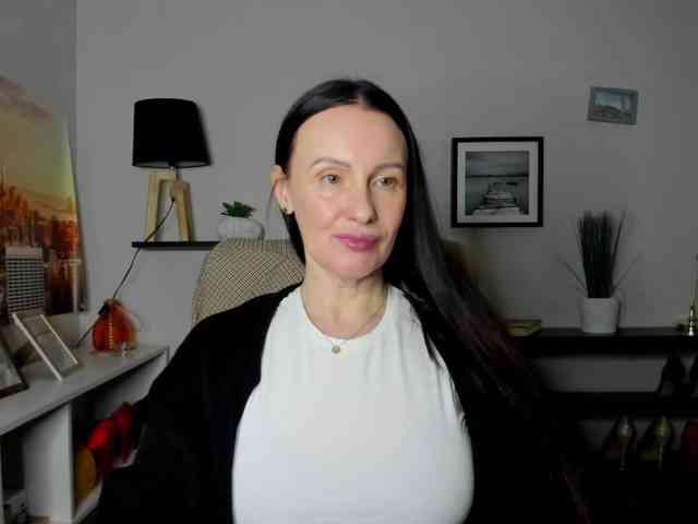 velvetJasmine webcam