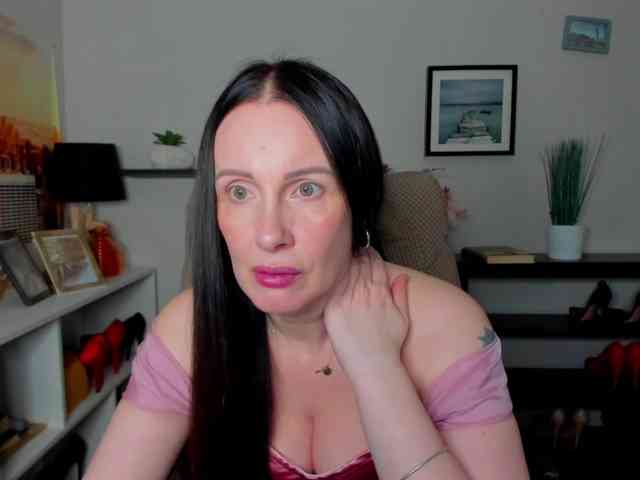 velvetJasmine webcam