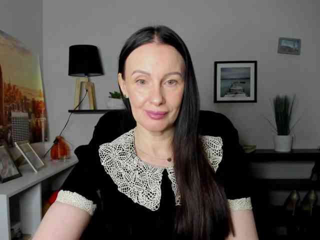 velvetJasmine webcam