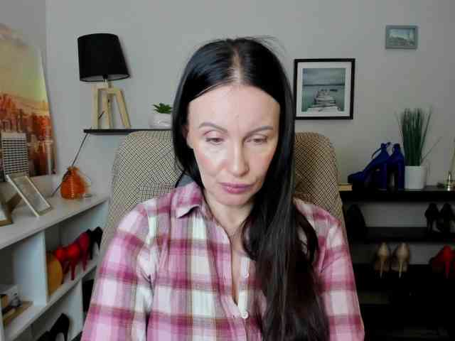 velvetJasmine webcam