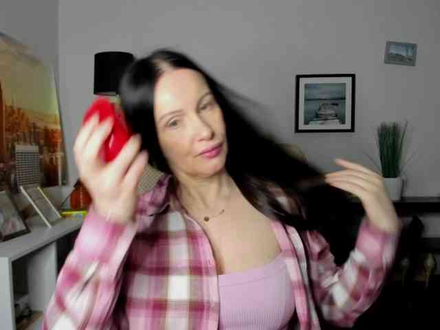 velvetJasmine webcam