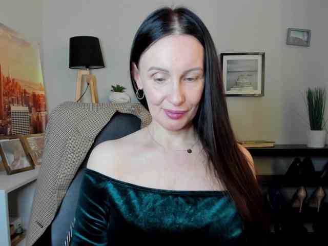 velvetJasmine webcam