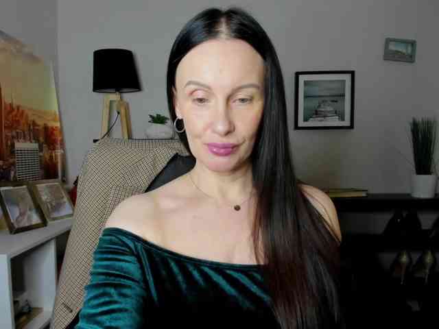 velvetJasmine webcam