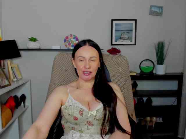 velvetJasmine webcam