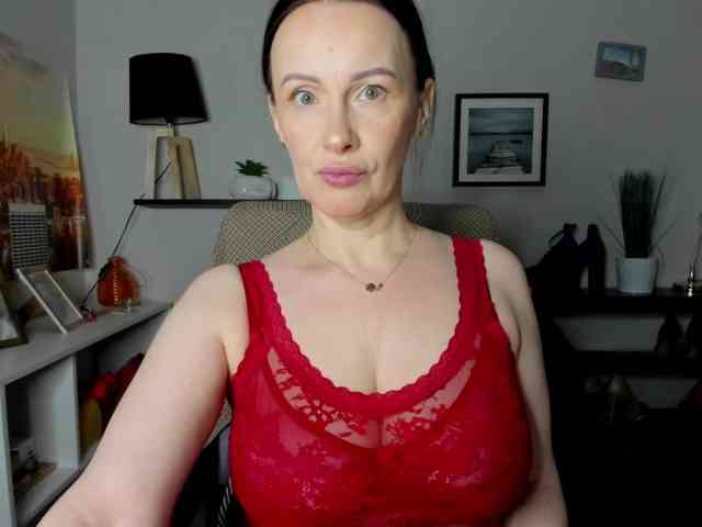 velvetJasmine webcam