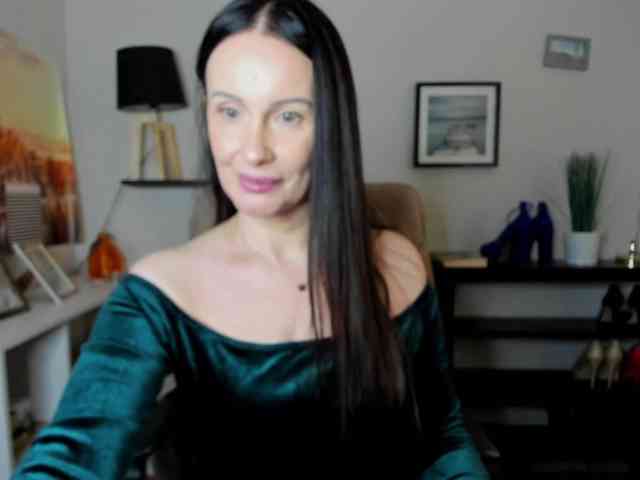 velvetJasmine webcam