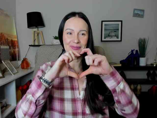 velvetJasmine webcam