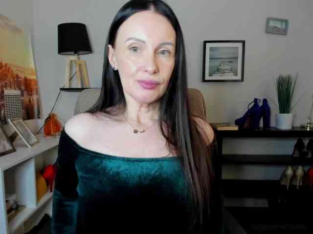 velvetJasmine webcam