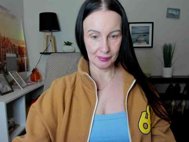 velvetJasmine webcam