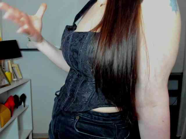 velvetJasmine webcam