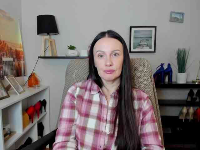 velvetJasmine webcam