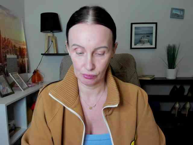 velvetJasmine webcam