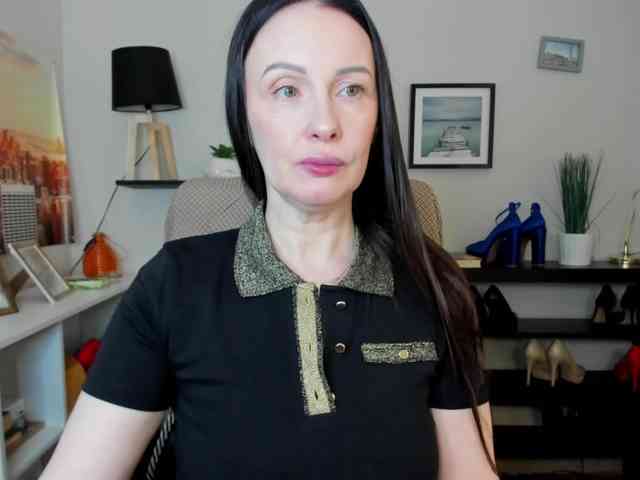 velvetJasmine webcam