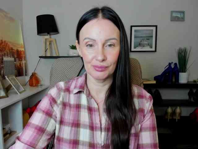 velvetJasmine webcam