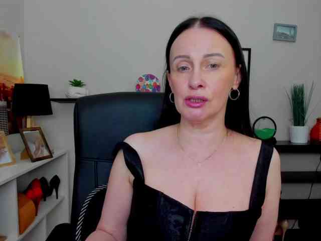 velvetJasmine webcam