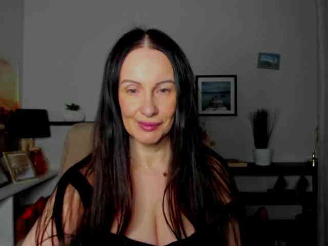 velvetJasmine webcam