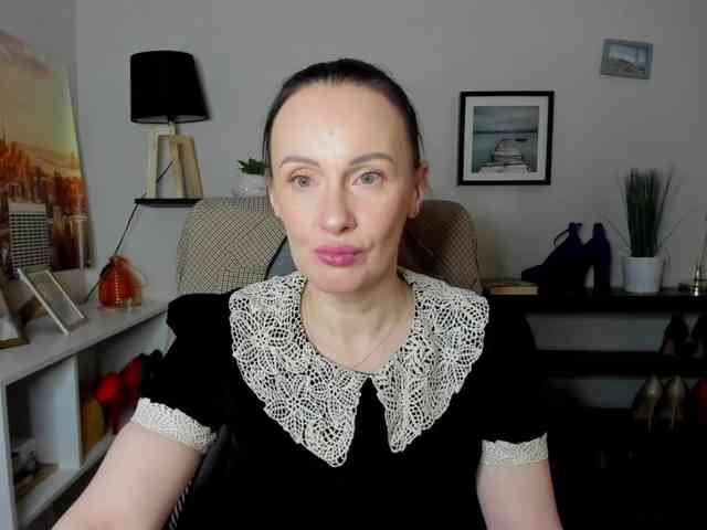 velvetJasmine webcam