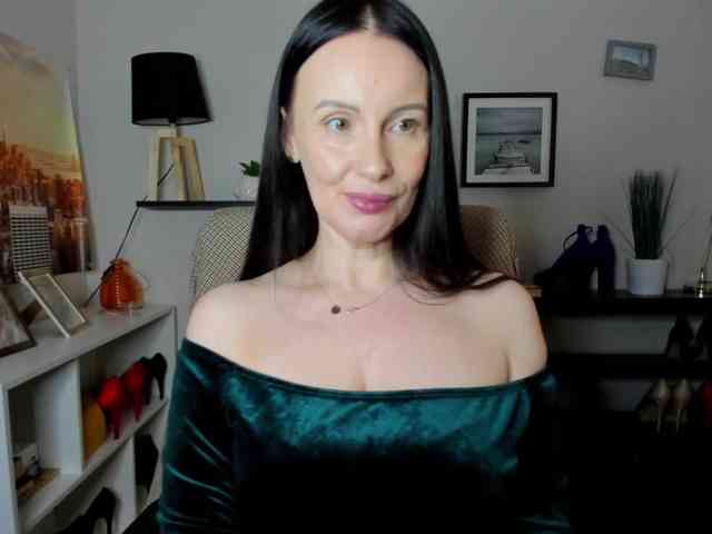 velvetJasmine webcam