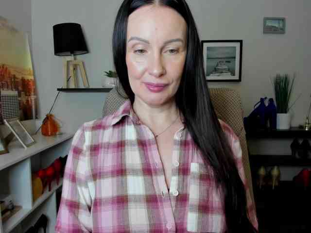 velvetJasmine webcam