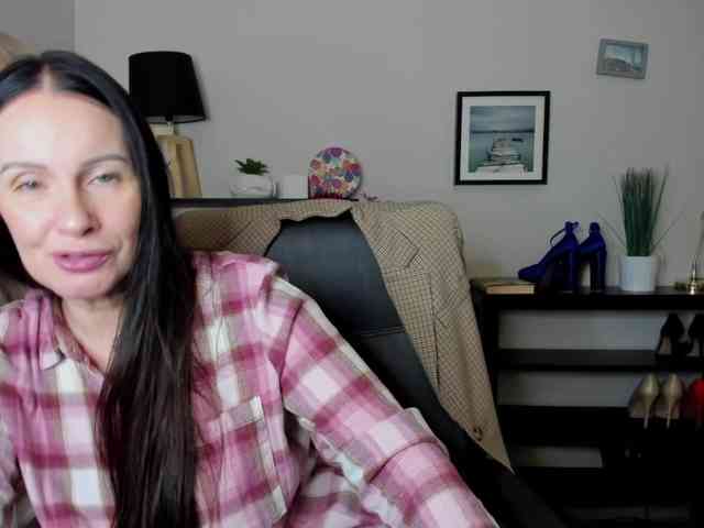 velvetJasmine webcam