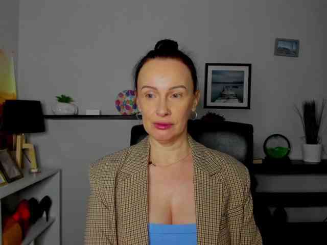 velvetJasmine webcam