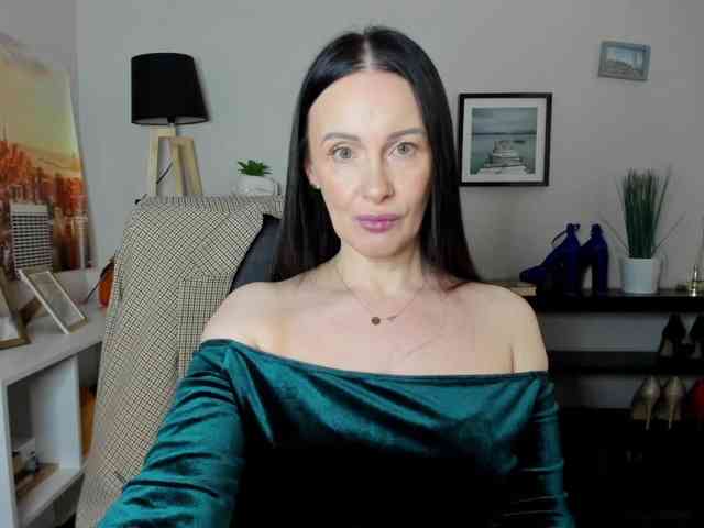 velvetJasmine webcam