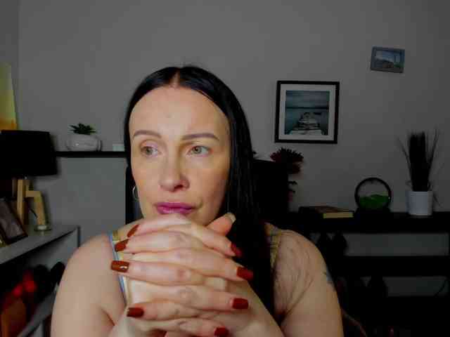 velvetJasmine webcam