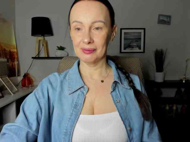 velvetJasmine webcam