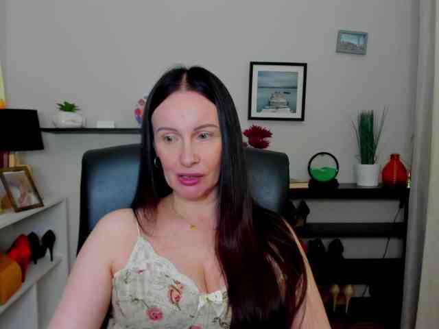 velvetJasmine webcam