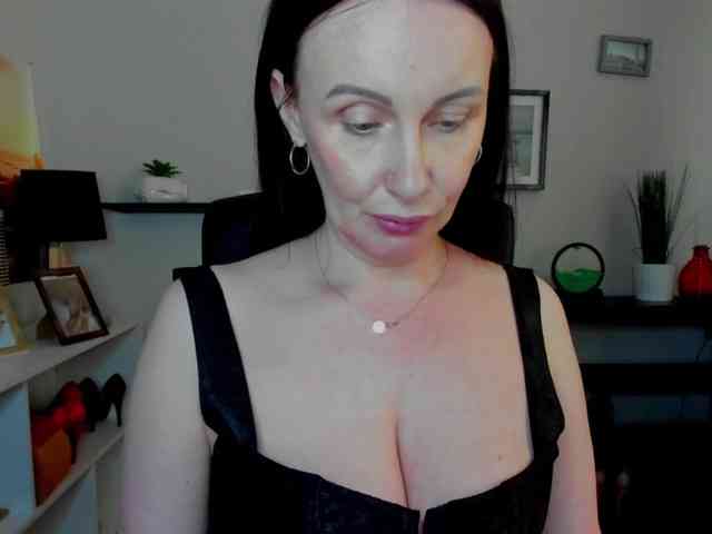 velvetJasmine webcam