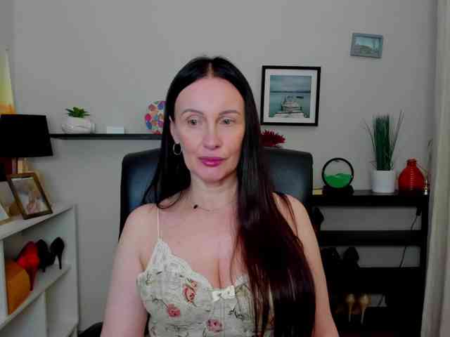 velvetJasmine webcam