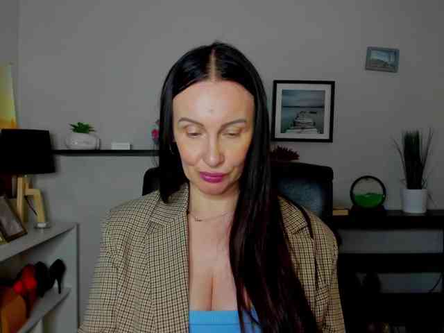 velvetJasmine webcam