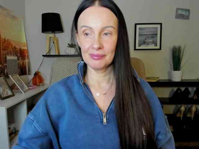 velvetJasmine webcam