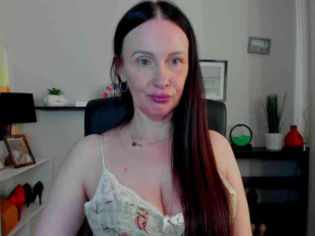 velvetJasmine webcam