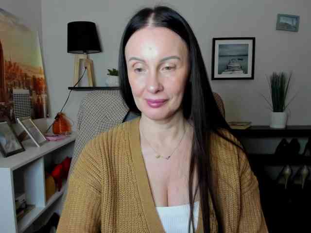 velvetJasmine webcam