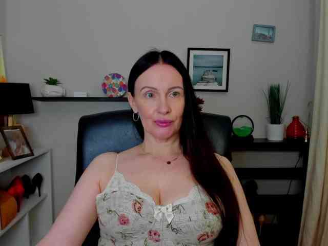 velvetJasmine webcam