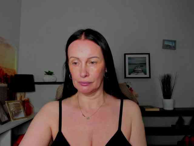 velvetJasmine webcam