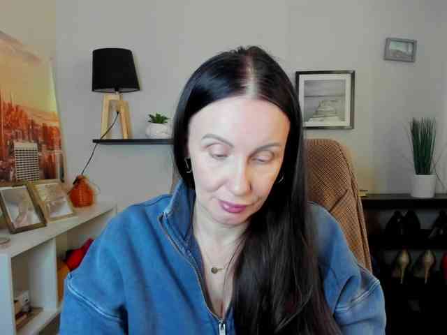 velvetJasmine webcam