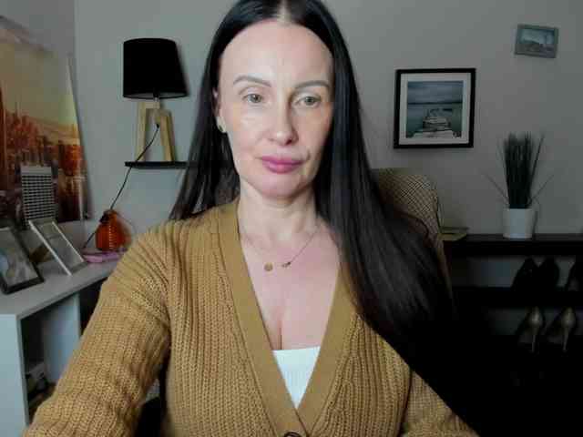 velvetJasmine webcam