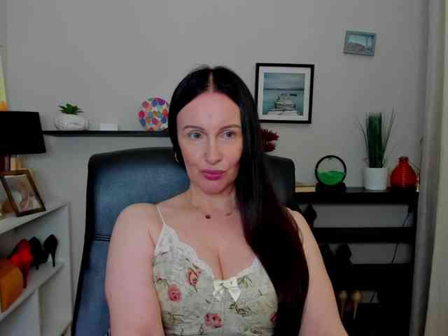 velvetJasmine webcam