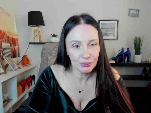 velvetJasmine webcam