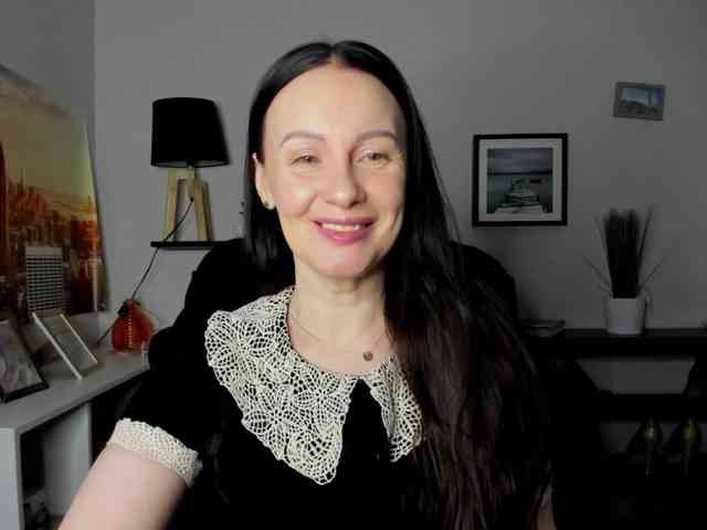 velvetJasmine webcam