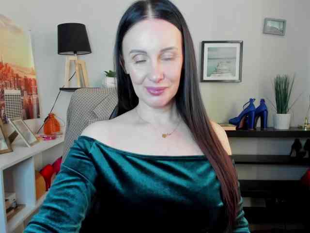 velvetJasmine webcam