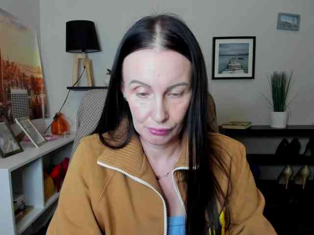 velvetJasmine webcam