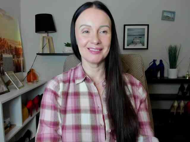 velvetJasmine webcam