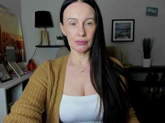 velvetJasmine webcam