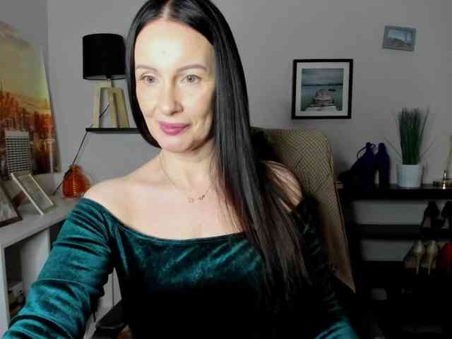 velvetJasmine webcam