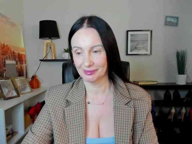 velvetJasmine webcam